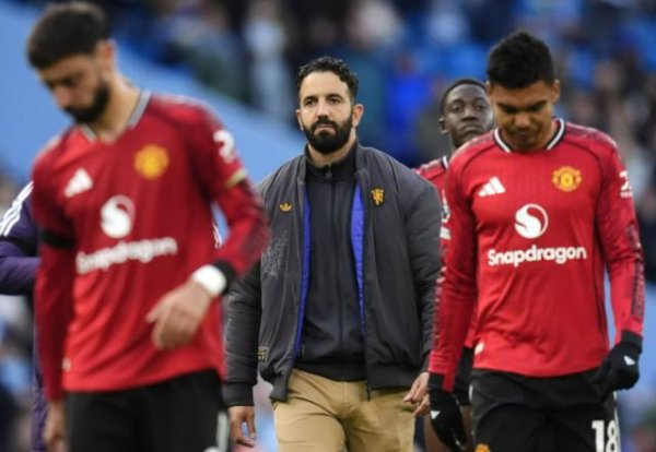 配资资讯平台 阿莫林：球员们都已拼尽全力 问题在我这里