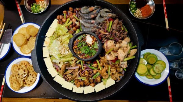 配资资讯平台 在新津，一口吃到贵州！